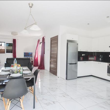 Broadway Villas Protaras Esterno foto