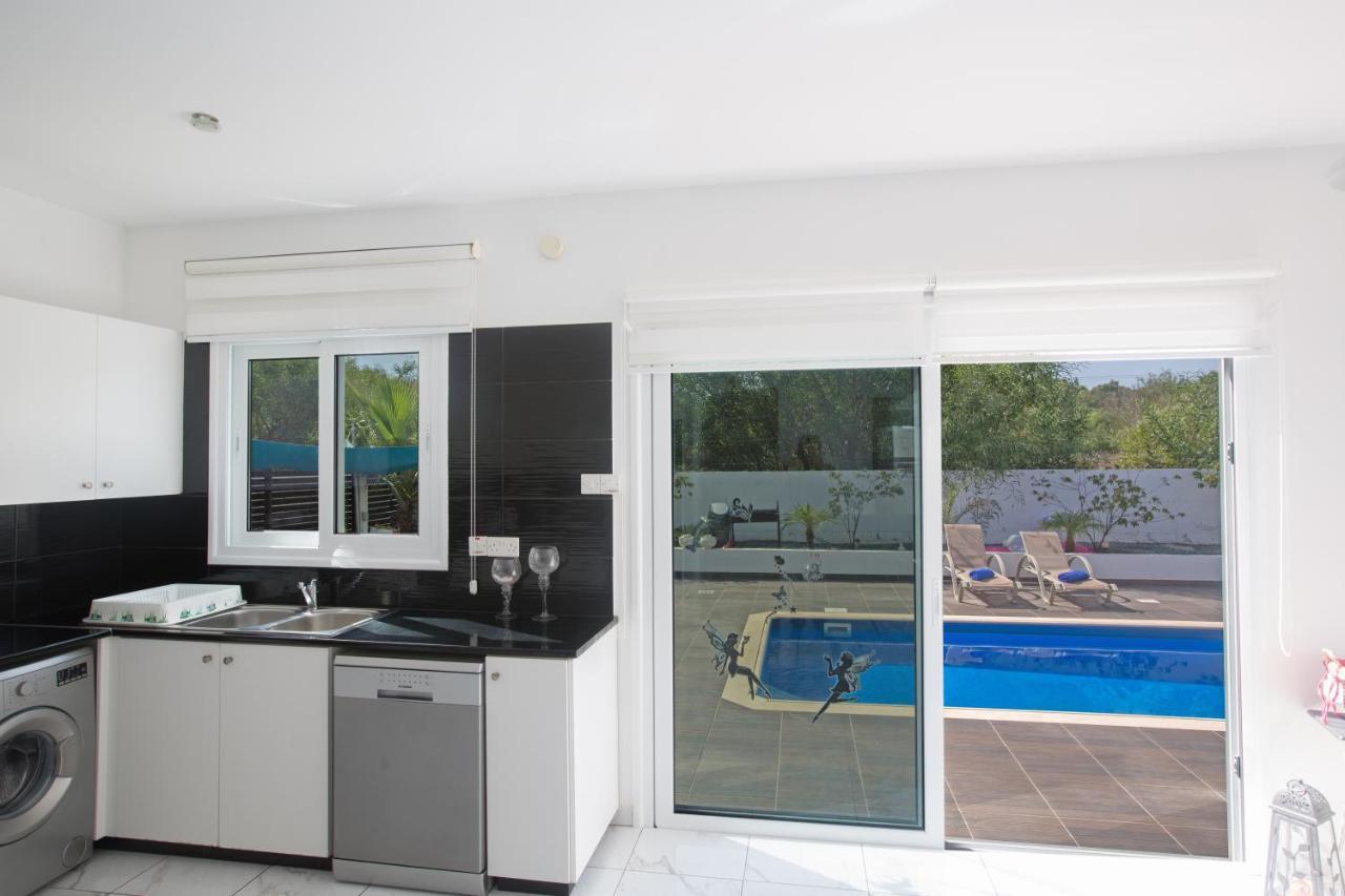 Broadway Villas Protaras Esterno foto